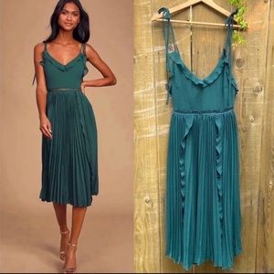 Emerald Green Ruffle Pleated Tie-Strap Dress 🌿